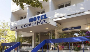 Hôtel gens de Mer La Rochelle façade